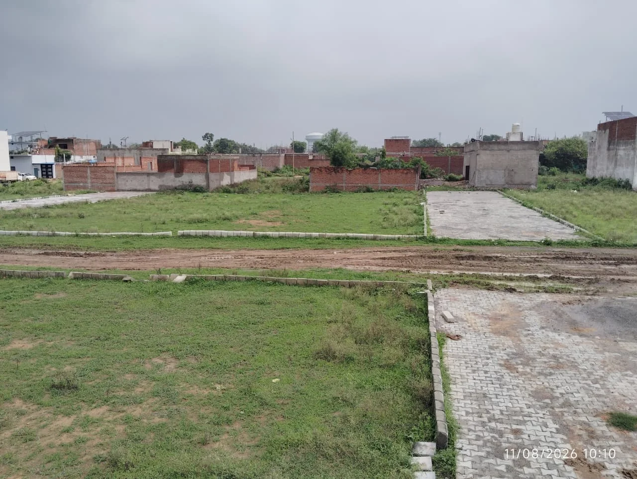 गढ़िया गाँव प्लॉट 11